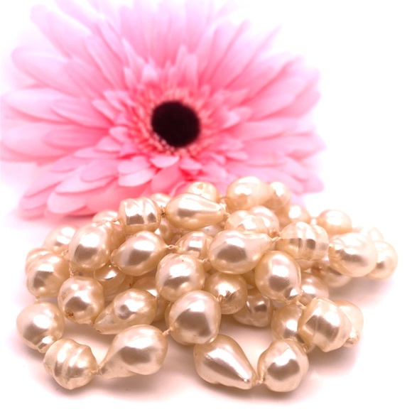 Faux Baroque Pearl Necklace 34” - Picture 1 of 3